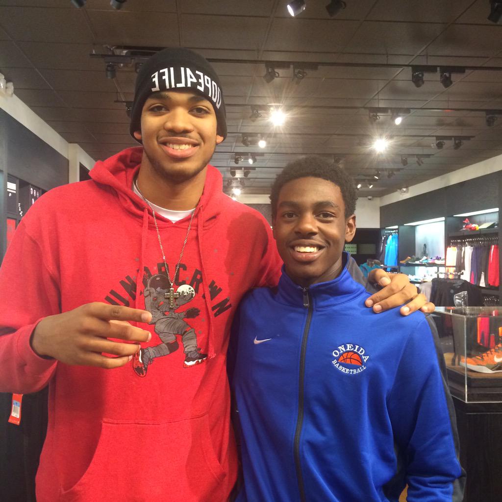 DejourFrazier's tweet photo. Shoutout To Bro Going As The #1 Draft Pick💪🏾🏀🙏🏽✈️ @KarlTowns http://t.co/eVzPGmBiVn
