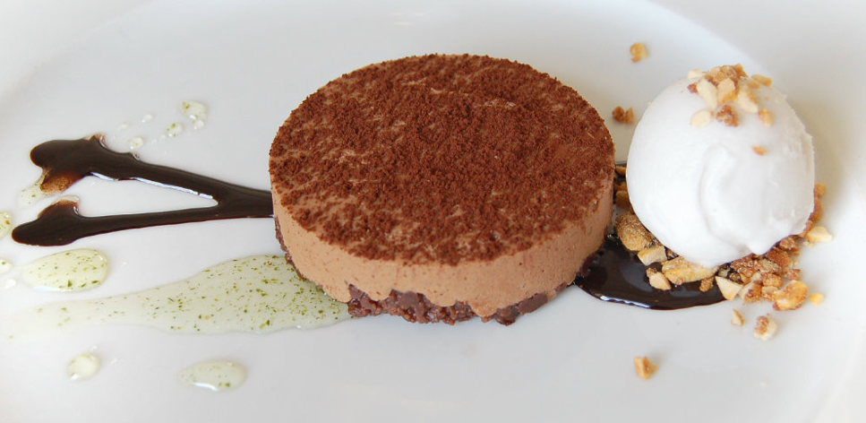 TheCompoundRest's tweet photo. See why our desserts are the best in the Southwest! #TreatYourself #TGIF http://t.co/gI61bBEru8