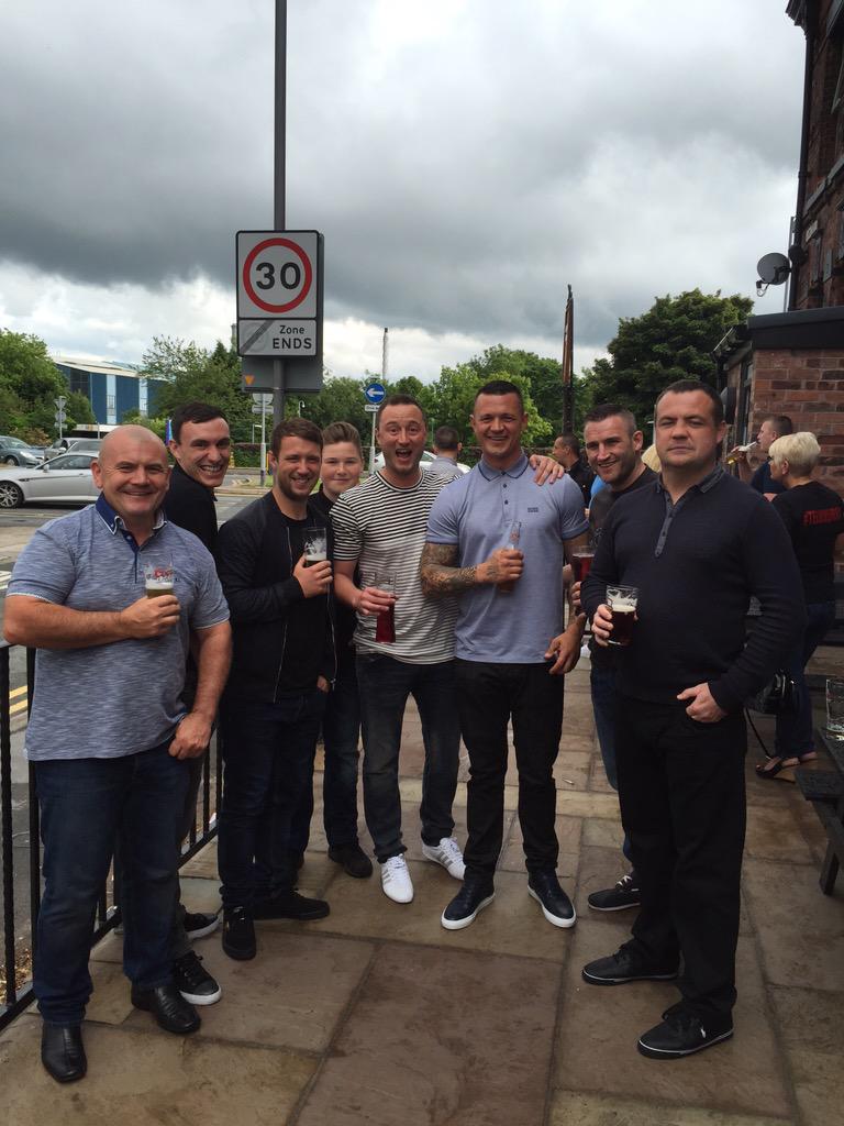 Mmbarmyarmy's tweet photo. #BarmyArmy in @EcclestonArms ready to rock and roll!! http://t.co/OheMONudDE