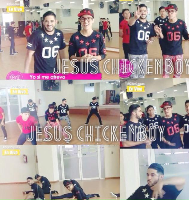 JT_Butera's tweet photo. Reto cumplido πβπ»οΈ @Carlos_Posadas con @lilchris_06 y el #ChickenBallet @ConGanasAzteca7 http://t.co/ePX1yXZ1NV
