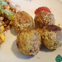 tortelloverde's tweet photo. #Polpette di #lenticchie ! 
RICETTA> http://t.co/hPuPCcjbqX
#vegan #vegetariano #ricette #ricetta #bio #green #daje http://t.co/paS9u1T0wU