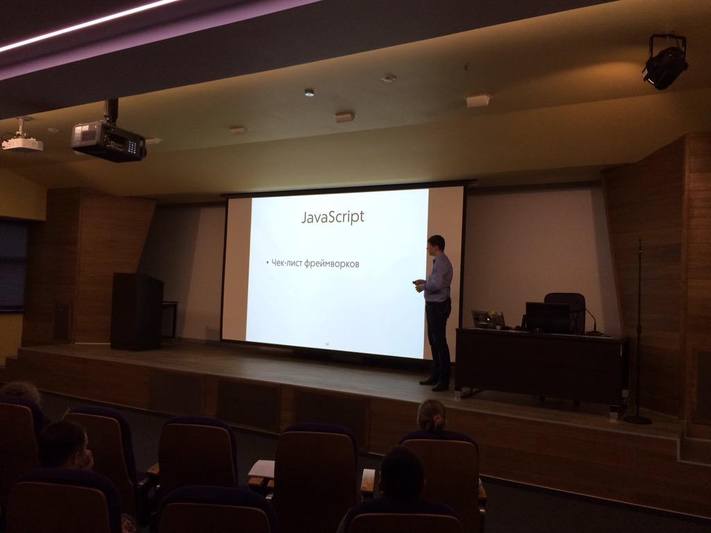 yarfrontend's tweet image. Руслан Каймаков @MrMoranXP рассказывает о том, как работать в большой компании. #yarfrontend