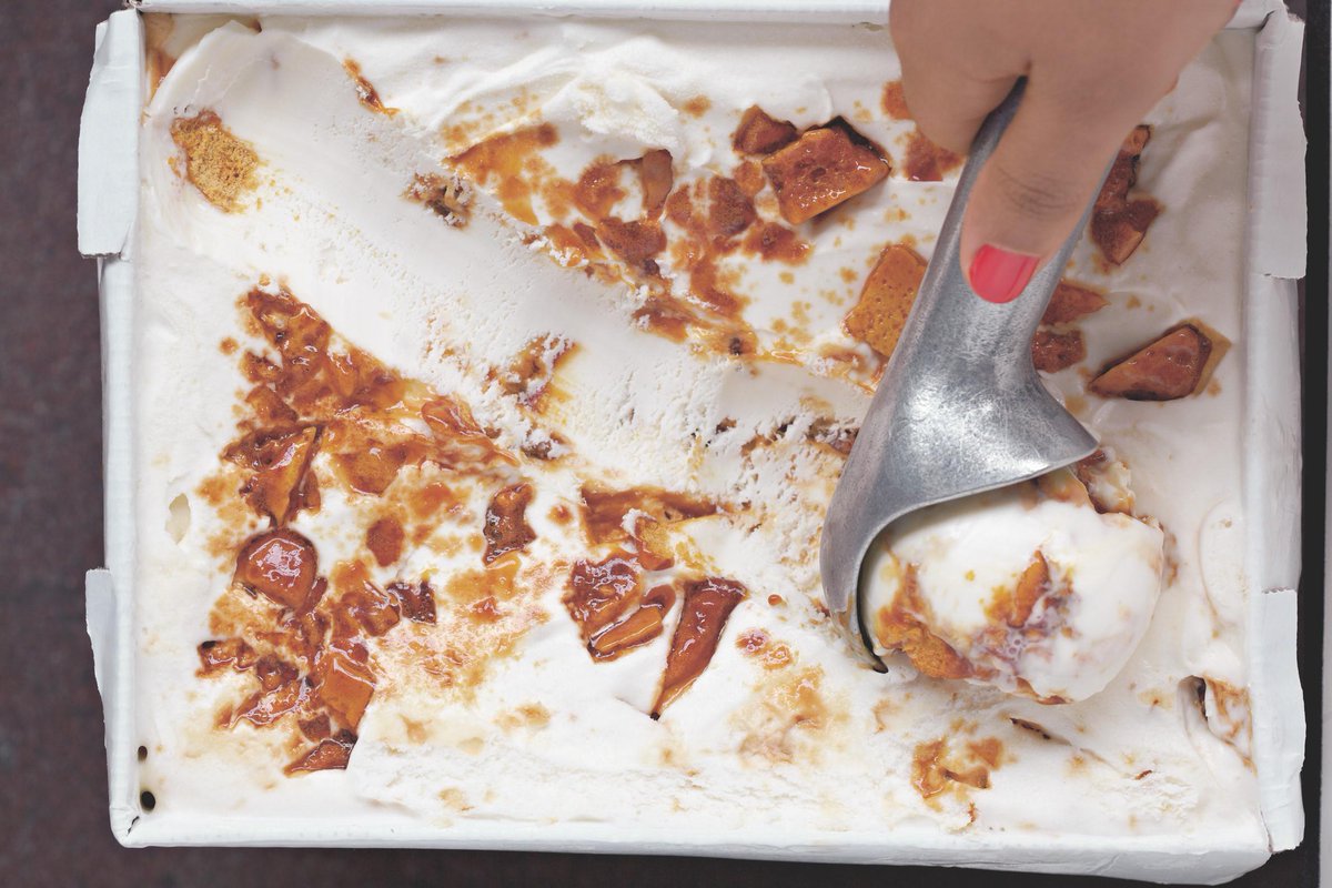 scifri's tweet photo. At 3p ET: I scream, you scream... let's talk the science of ice cream! http://t.co/HYGC4TqOuz #FoodFailures http://t.co/pffSVX6H15