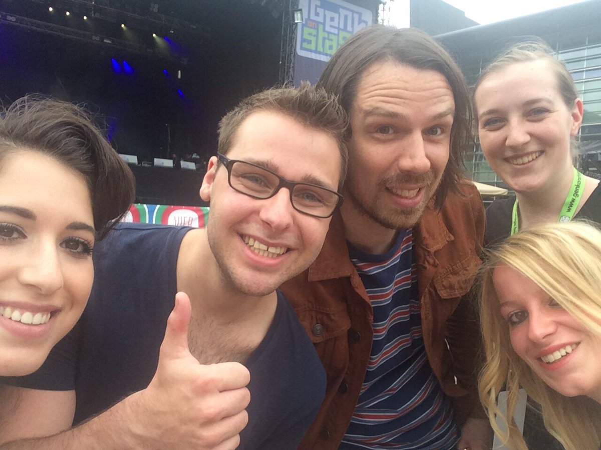 Genkonstage's tweet photo. .@marcozanetton Z bijt om 20u00 als eerste artiest de spits af op de Main Stage. Are you ready? #GOS2015 #DeReporters http://t.co/DtVz09fhsq