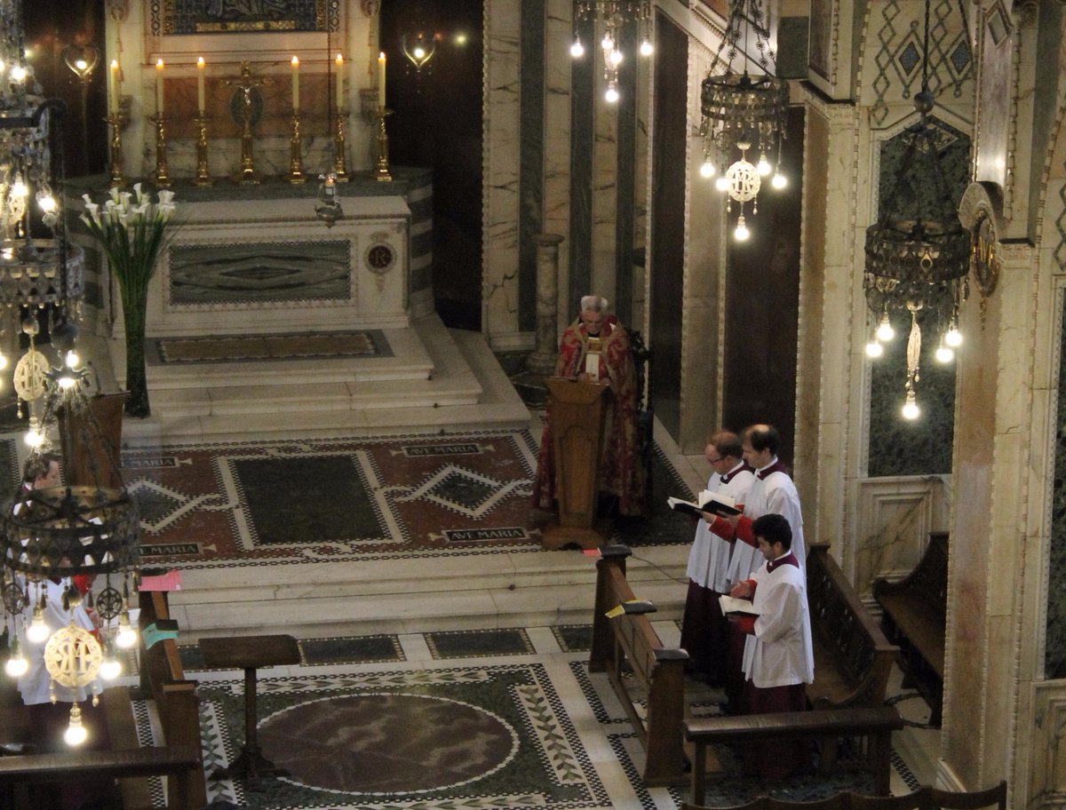 WestminsterCath's tweet image. 1st Vespers of #StJohnSouthworth - our &apos;Cathedral saint&apos;. Happy feast! westminstercathedral.org.uk/st_john_southw… facebook.com/westminstercat…