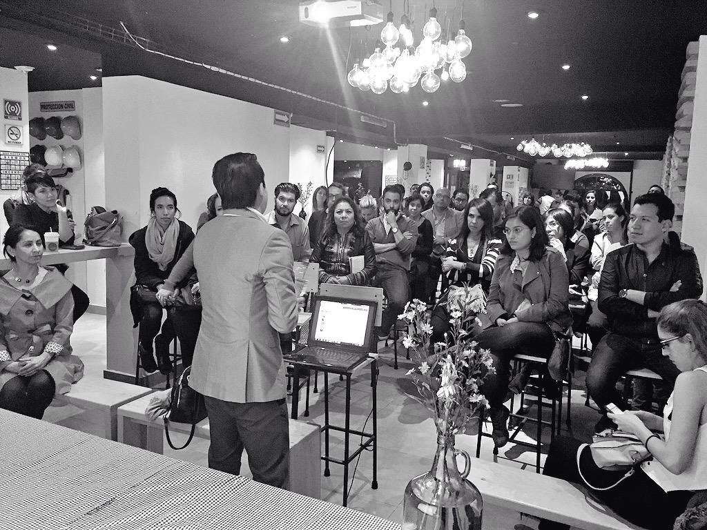BazarCondesa's tweet photo. ¡Gracias @IvanSilisMatus por compartir con nuestros emprendedores, tips para un mejor manejo de sus #RedesSociales! http://t.co/nennhq9F0Z