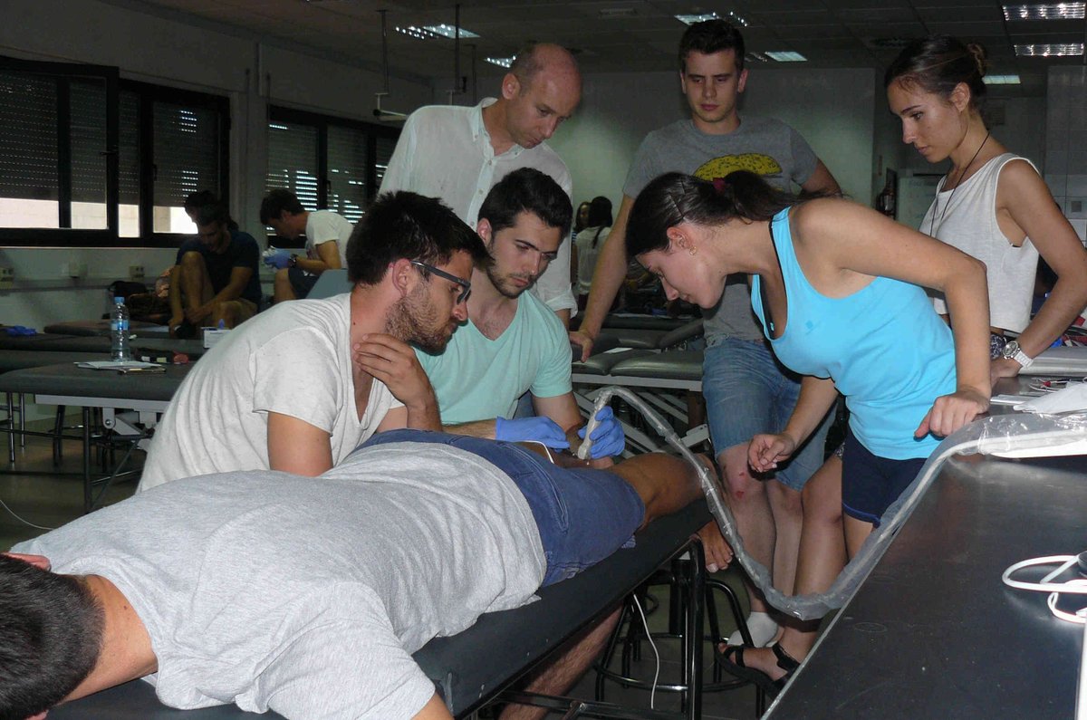 ionclinics's tweet photo. Electrolisis #EPTE en el postgrado #experto #fisioterapia en el #deporte @URJCFCS http://t.co/rrE5wPfZFH