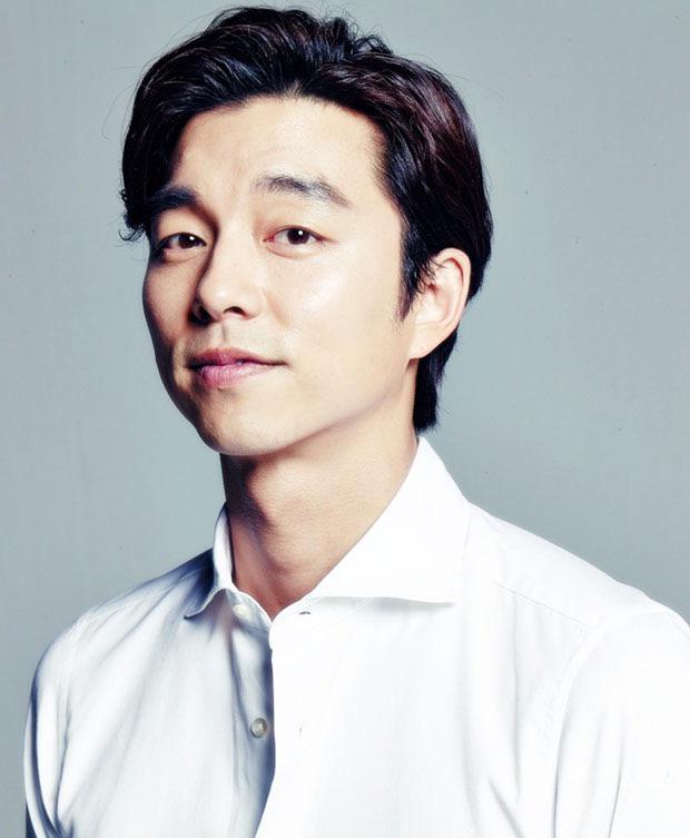 Gongyoox's tweet photo. "monster_1979 공유, '부산행' 촬영현장에 화장품 깜짝 선물 '훈훈 공유'
http://t.co/05PTqFFpst … http://t.co/KjaqLgtm8M"