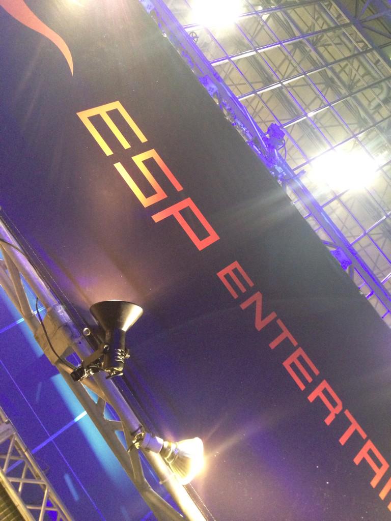 SUGIZOofficial's tweet photo. EDEN、楽しいよー。お世話になっているブランドや仲間のブースが盛りだくさん。みんな是非満喫してね！  SGZ http://t.co/0VMtQ0wJTC
