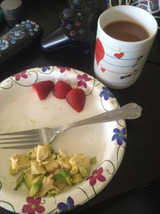 Yum yum healthy breakfast .... Maybe I can convince myself to go on a run :) http://t.co/iTyJkJUB3i<a href="/tag/yummy"class="tags"><span>#yummy</span></a>