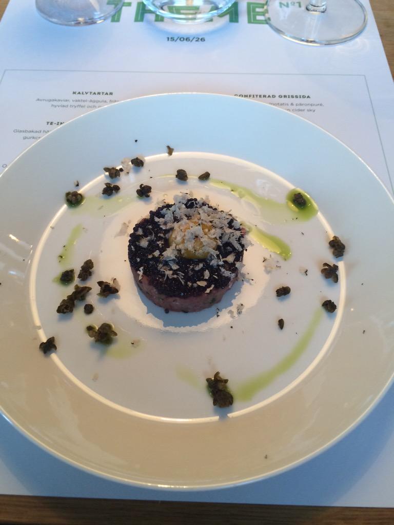 Tomas_Kraftwerk's tweet photo. Veal tartar, avruga quail yolk, capers, truffle, chive oil #themepopuprestaurant http://t.co/NDO9AUF1qx