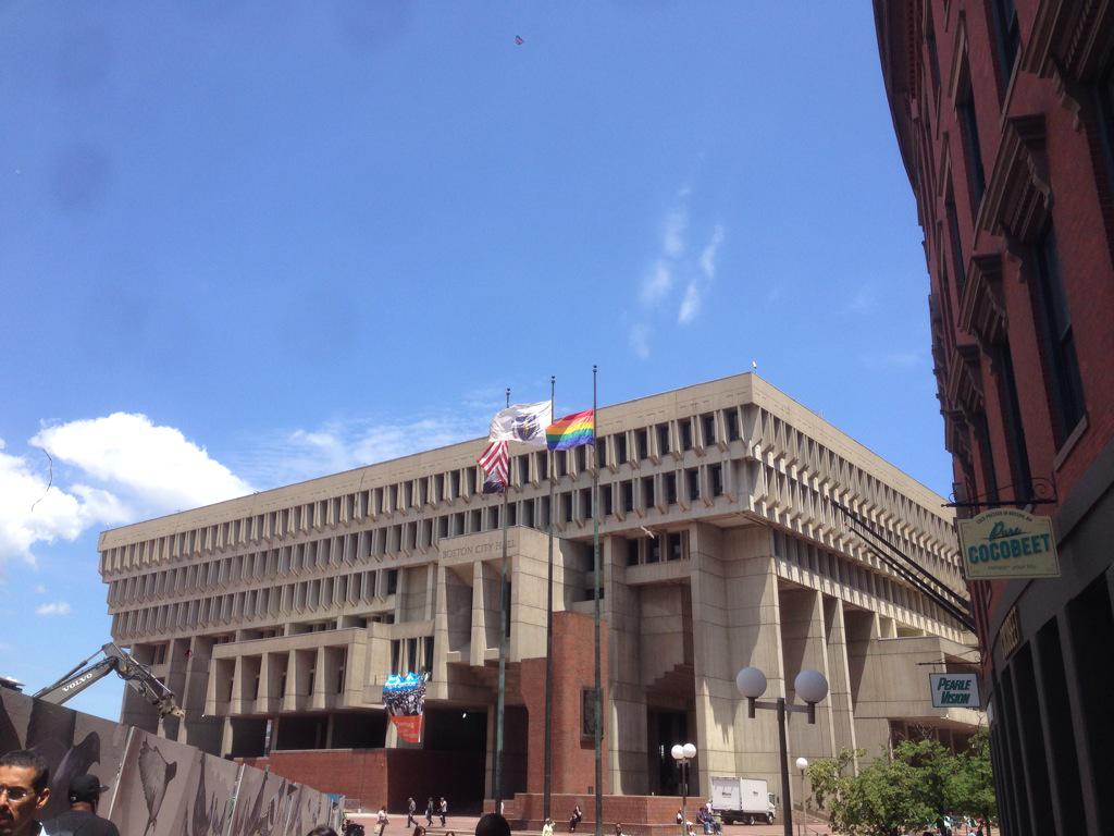 cantab_biker's tweet photo. Pride flag in front of City Hall. What a beautiful day! @universalhub http://t.co/0jsm9Vs7Im