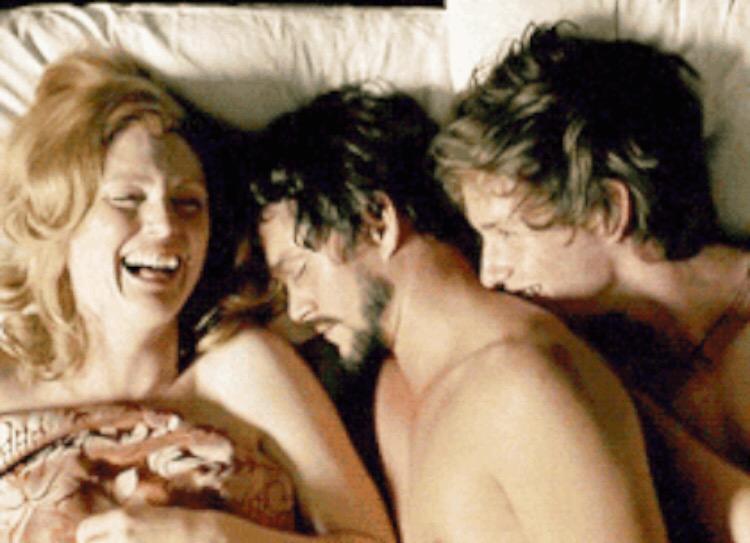 Решили потрахаться втроём