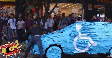 Humillante venganza contra un conductor que aparcó en zona de minusválidos
bit.ly/1GCcKPb