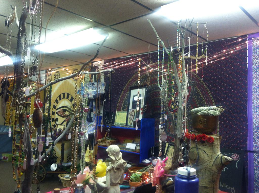 GypsyCorner's tweet photo. If you are heading to Groovefest today stop by and get some coin belts and bohemian clothes to wear at the festival. http://t.co/5FM2TITz3G
