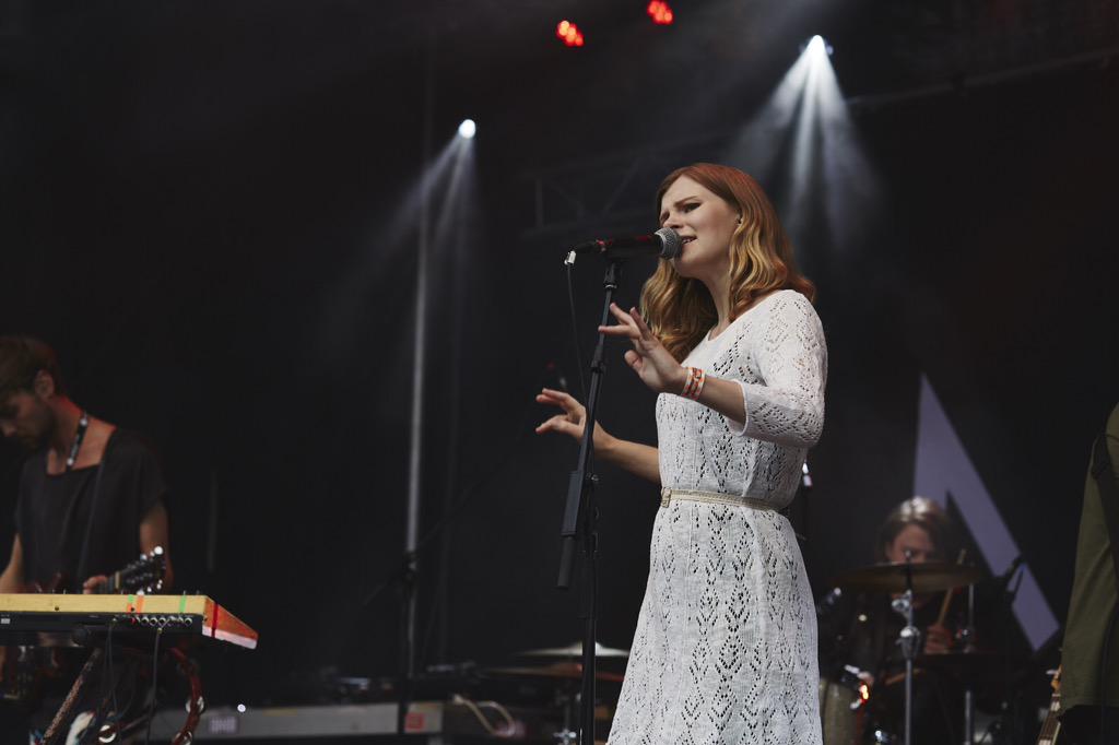 Die wunderschönen <a href="/themajoritysays/">The Majority Says</a> ! #kosmonaut15