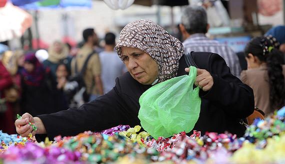 Pales601's tweet photo. Sense of belonging draws #Palestinians to West Bank 

#Palestine #BDS 

http://t.co/nEnzrW3R46 http://t.co/Yo44uCogP8