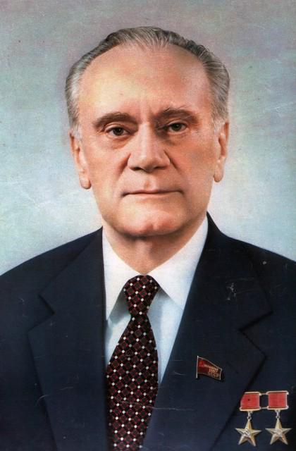 USSR_BOT's tweet photo. ソ連九代目首相　　

ニコライ・チーホノフ  1980年～85年 https://t.co/dOl5ZG9pNY
