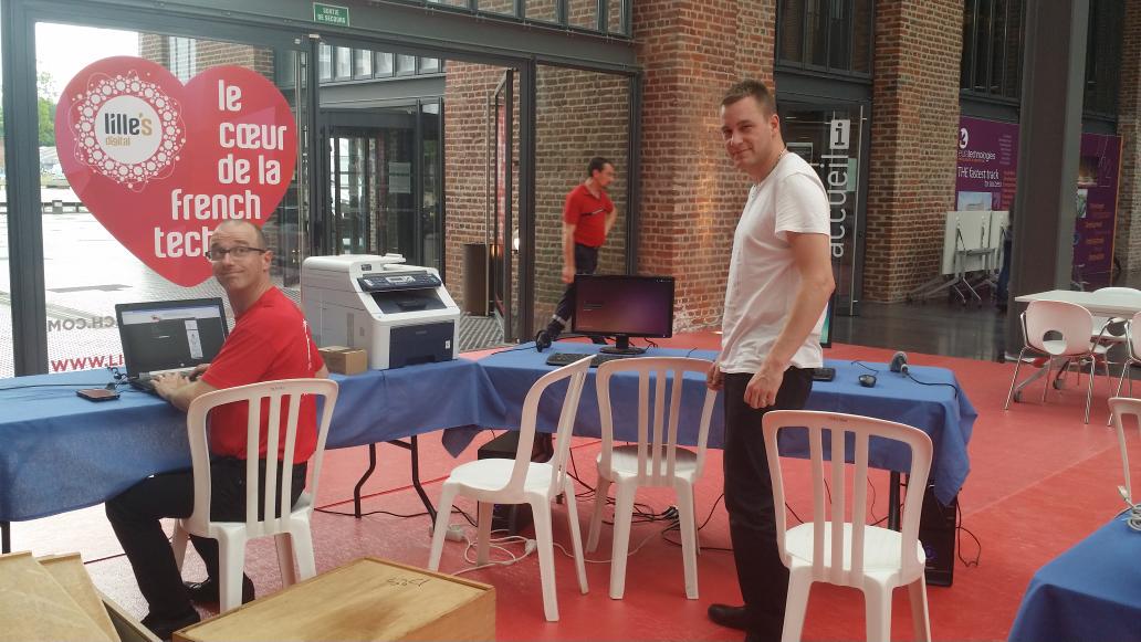 fasm3837's tweet image. #Hacknowledge : génération des badges, accueil terminé @zataz  @zataz @Yen0p