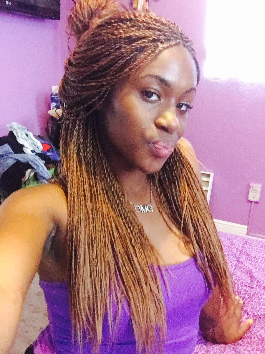 track__queen's tweet photo. I love my hair 😍😍 http://t.co/aEM5iSH03k