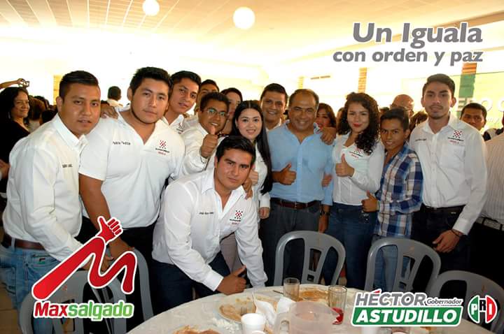 SalgadoSolanoMX's tweet photo. Equipo Mx gira de agradecimiento del gobernador electo Héctor Astudillo con Igualtecos. #MaxSalgado #GuerreroGano. http://t.co/lotN6QyHGA