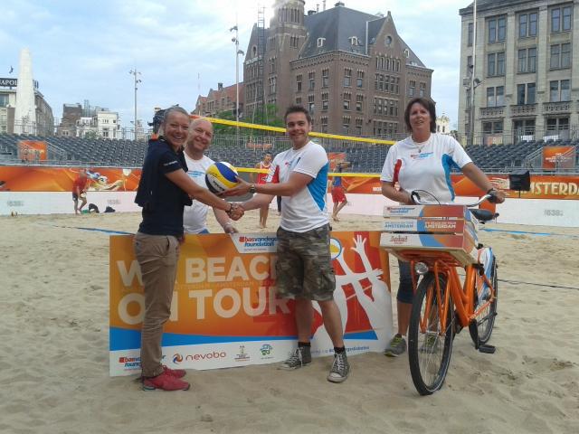 Mission accomplished! Bal overgedragen in Amsterdam :) het was een waar festijn de afgelopen dagen #challengediabetes
