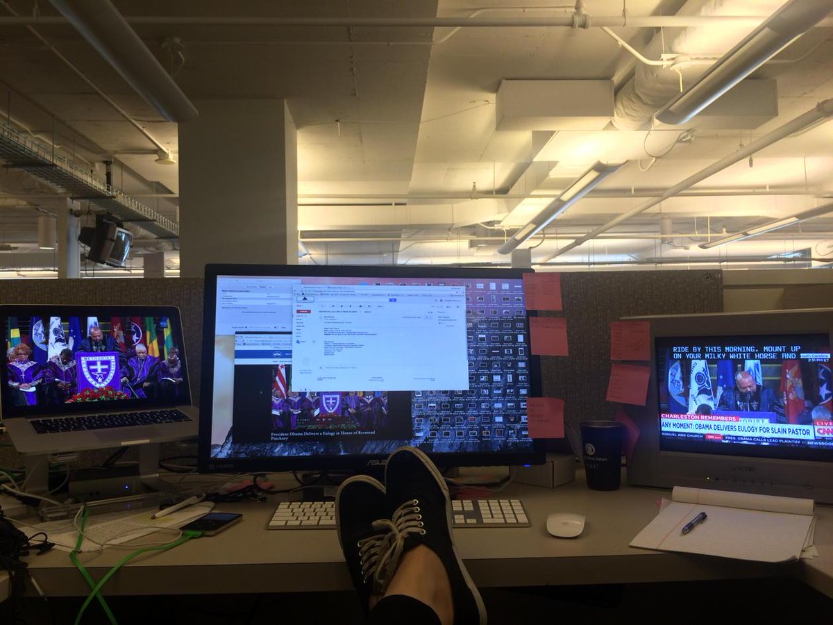 natsfert's tweet image. #POTUS is an hour late. Just wanna cut this video and catch my megabus. #videojournalistproblems