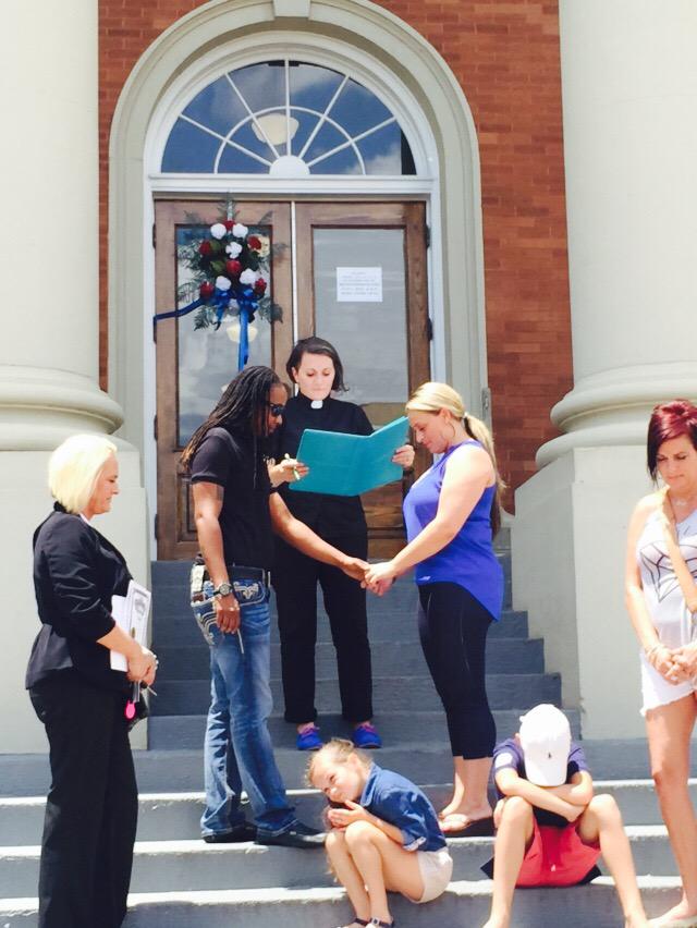 dandeliondear's tweet photo. BB just legally married Cam & Amber in Mississippi today!! #LoveWins #LWordMS #MSMarriage http://t.co/9PBDkocRZS