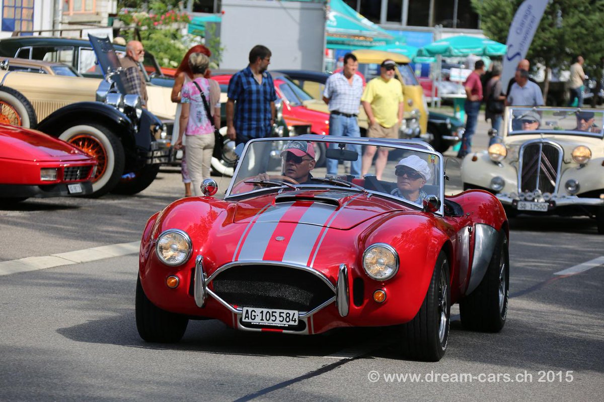 Voli1961's tweet photo. #oldtimer treffen #eptingen mit #accobra http://t.co/jH1YXTmMFy