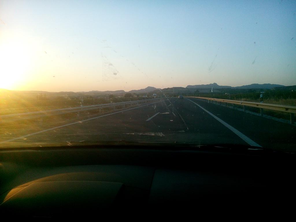 josema1337's tweet photo. De camino por la carretera, rumbo a la @GamergyES para estar mañana temprano!!!! http://t.co/FtWdnCxi4P