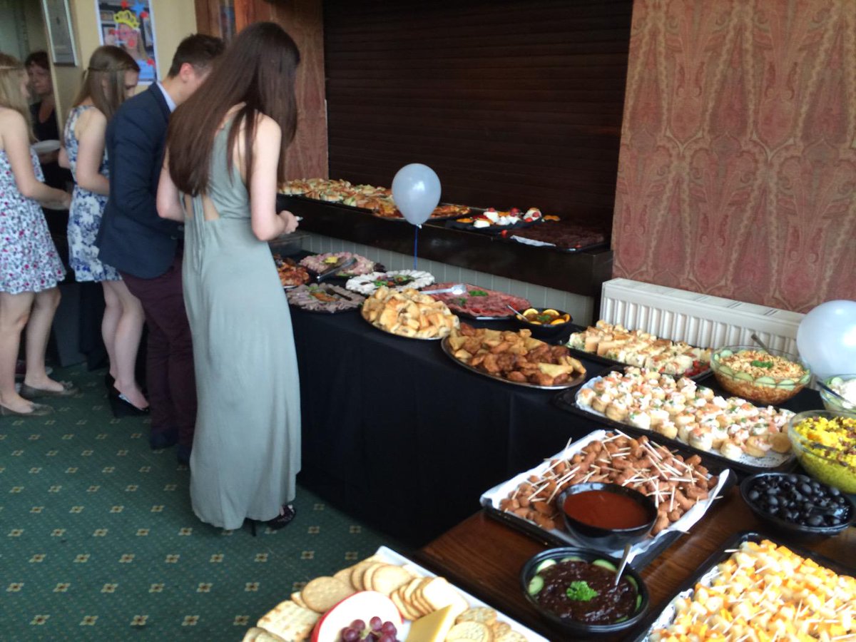 wellington6th's tweet photo. Buffet pretty fine! #wellynoprom http://t.co/kiWAZ9BWlg
