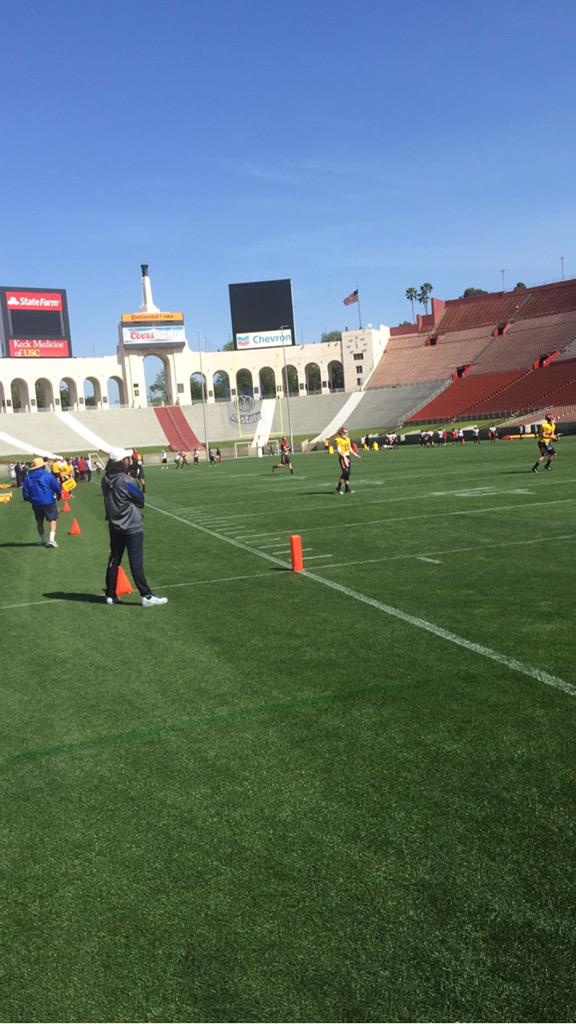 caryangeline610's tweet image. proud to announce that I'm commited to the university of southern california trojans #fighton ✌🏻✌🏻