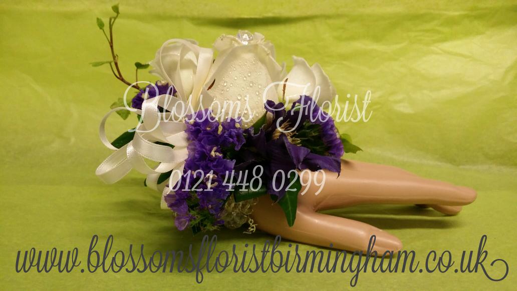 Blossoms168's tweet photo. Big thanks to Rachel @polywoodstudios for lending us her manaqunin.@B31Voices  #promflowers #floristB31 #epicprom http://t.co/0eNz2ewjBI
