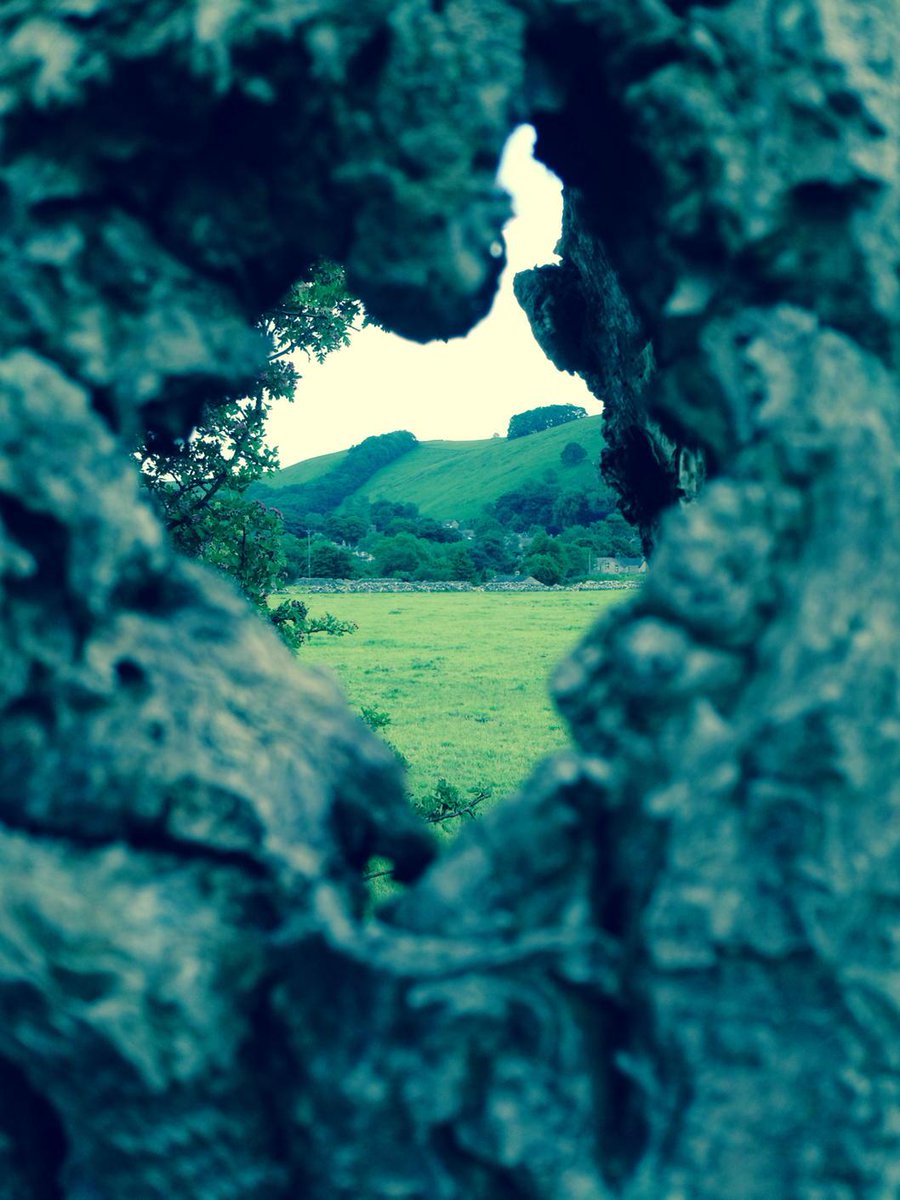 BargateCottage's tweet photo. From Dirty Lane our green and pleasant land 😀 #lovecastleton http://t.co/Ndmd42O6l8