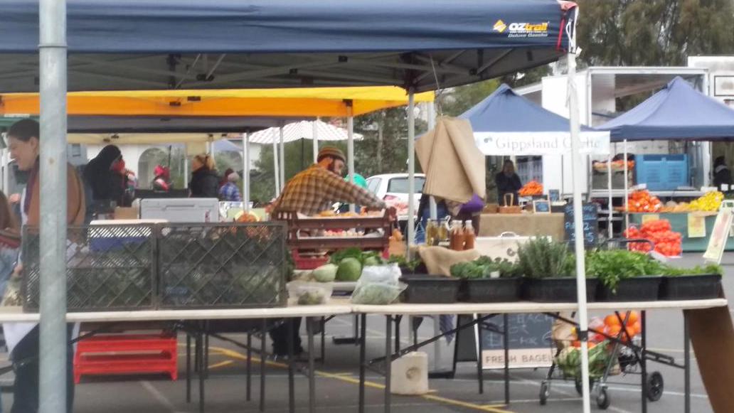 Vlundufla's tweet photo. @MelbFarmersMkts @coburg market with http://t.co/cEOAjrDzeu http://t.co/OiIVpXDnEs