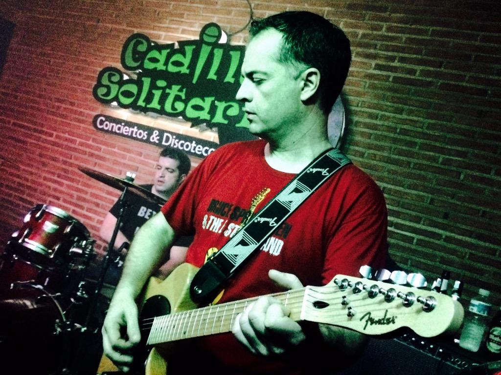 mtemprano's tweet photo. @losmoleculas 5º aniversario? Mañana? Yeahhhh...!!!! http://t.co/FpfuUEBOTL