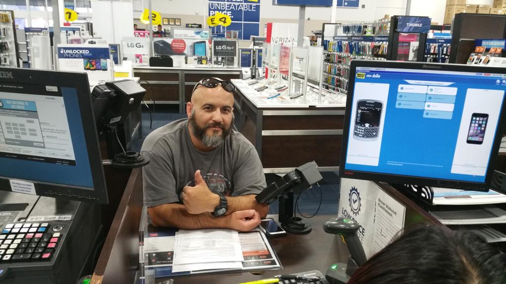 AaronFromSprint's tweet photo. @JLeRoy01 @SprintCentral Its a new day for wireless switched to sprint for all you can eat data. #bestbuyone http://t.co/oHtjdbnqEf
