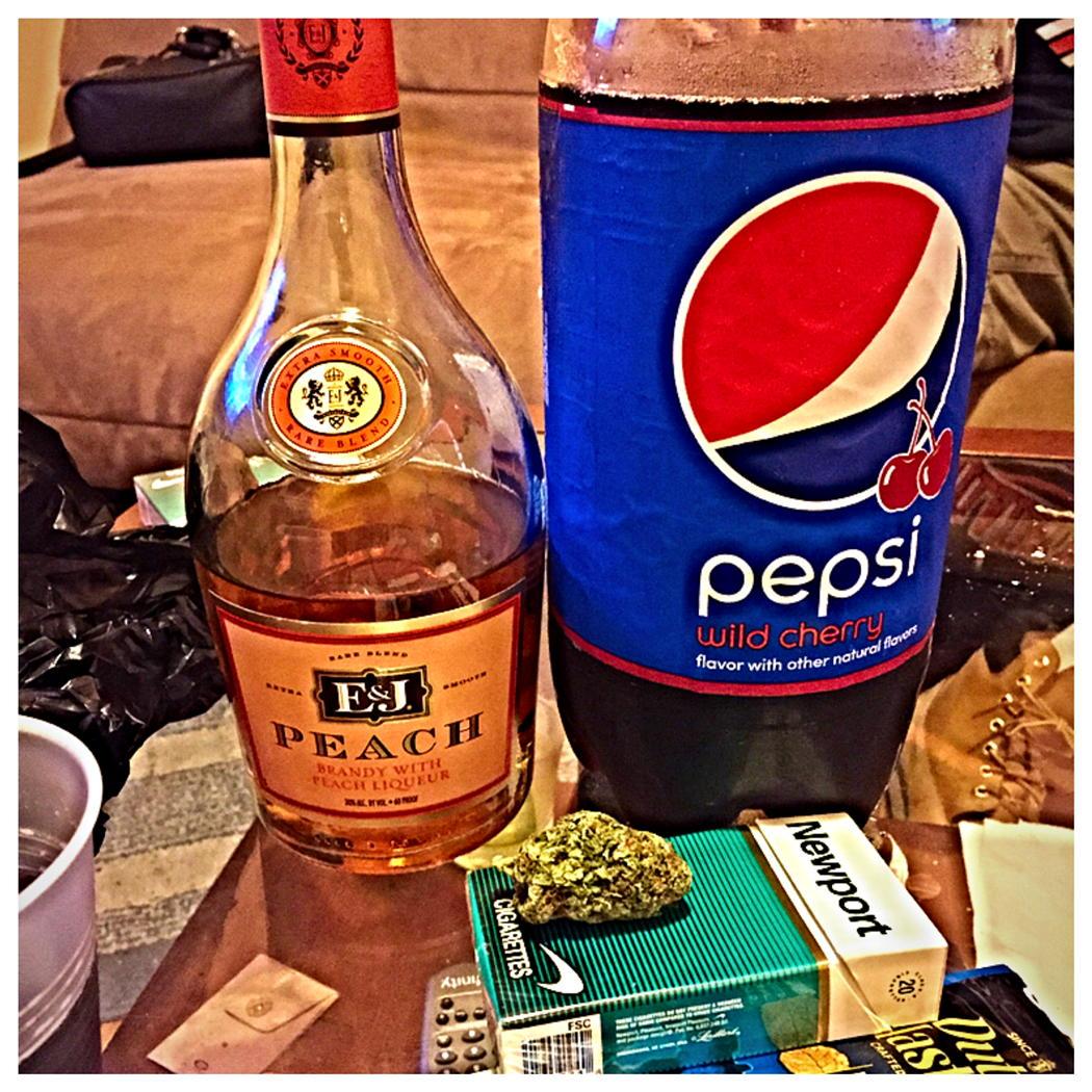 Dubbz_Demayo's tweet photo. #picstitch my current situation #neverpromoted💯💯💯 http://t.co/wQqOXfzxVH