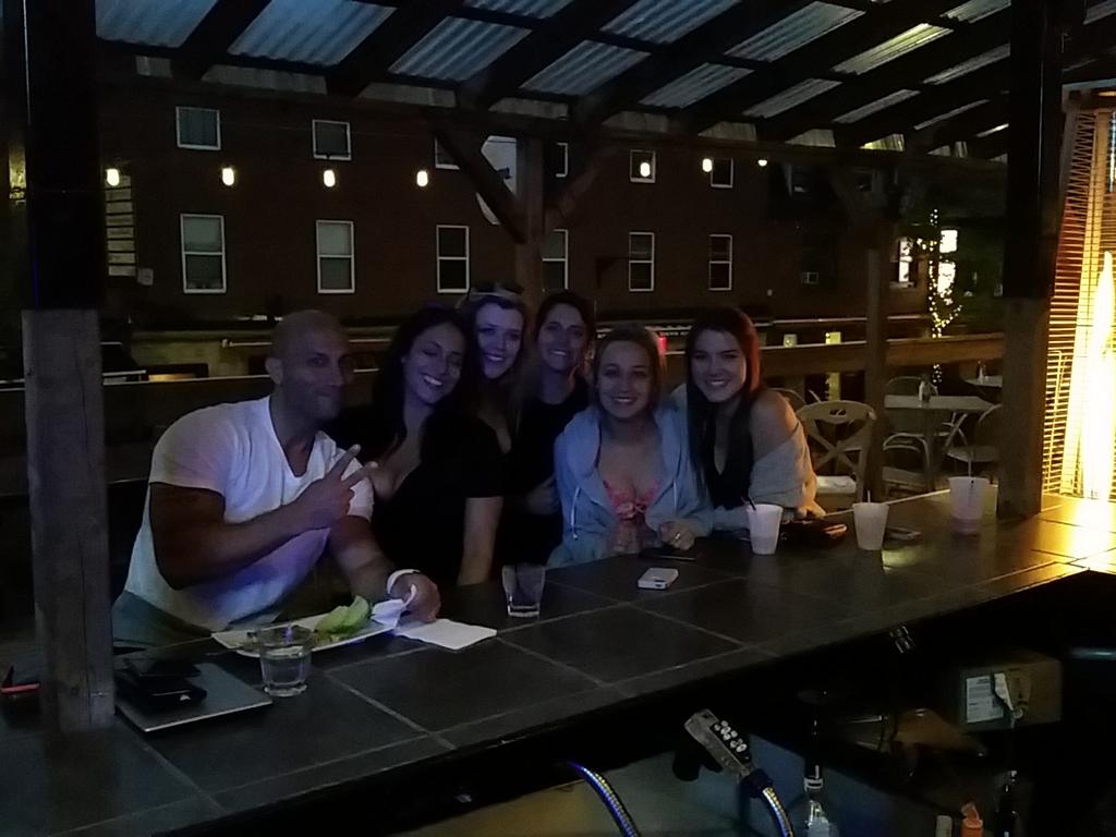 TheArgyleBar's tweet photo. Come join the best crowd in town!! It's Friday and @HVL14 and #adamolsen will be feeding you drinks all night! http://t.co/8EFry0jdId