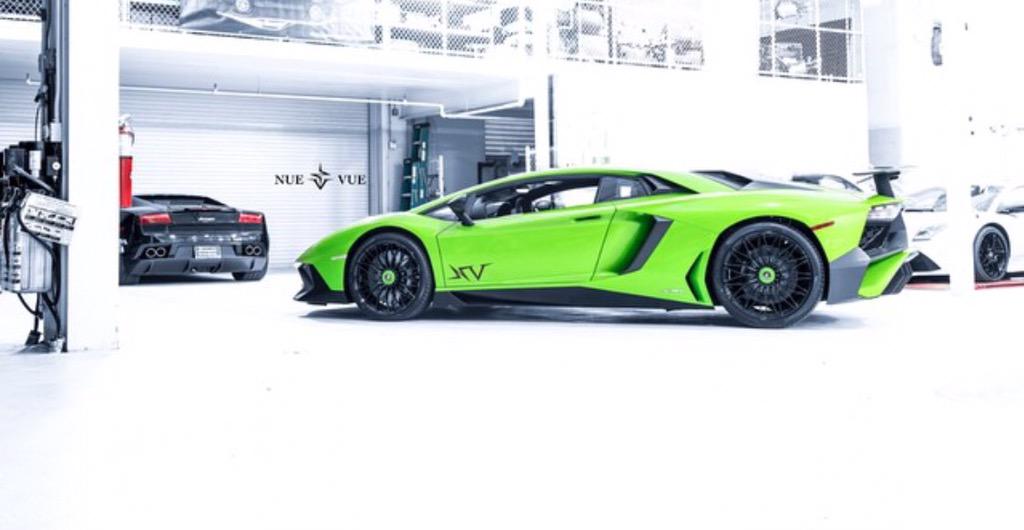 LamborghiniPB's tweet photo. A Verde SV in our shop? @Lamborghini #Lamborghini #aventador #sv http://t.co/3Bb48jaTpH