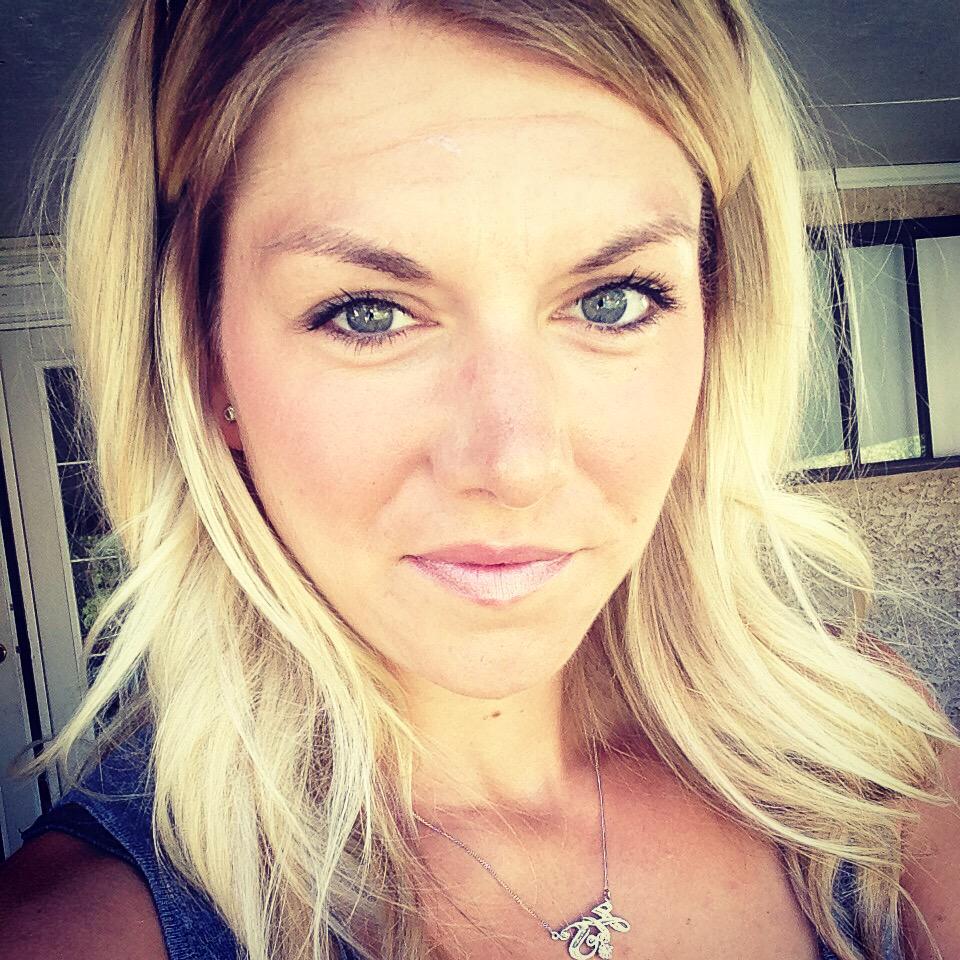SnowdonJenna's tweet photo. Happy it's Summertime #sunshine #happiness #fortmac #summerdays http://t.co/T4YdKElwLE