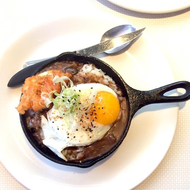 nacc_osk's tweet photo. ココヘッドカフェのココモコ🍳フライドキムチが驚き👀 #cocoheadcafe #kaimuki #cocomoko #locomoko#ココヘッドカフェ #ロコモコ #hawai… http://t.co/arFHvupyie http://t.co/JFv25hq1S7