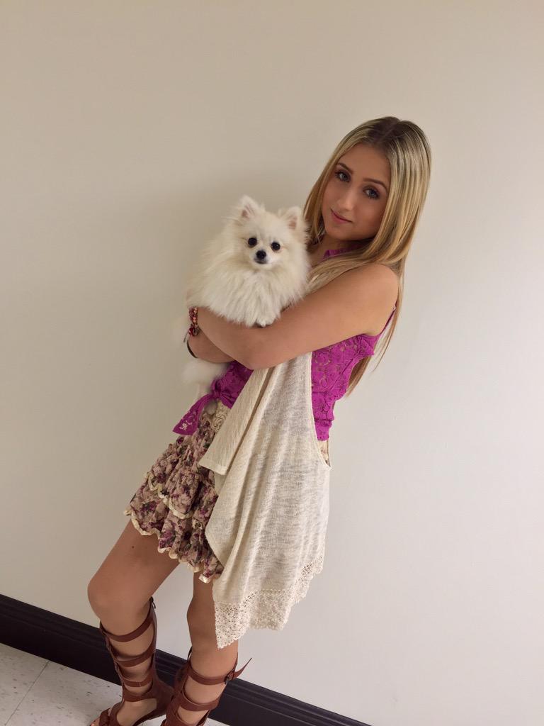 GabyBorgesTwit's tweet photo. #RepublicaDominicana no dejen de ver la novela @VPQTE @AntenaLatina7 donde hago el papel de Maripili http://t.co/GMRG5SjUx5