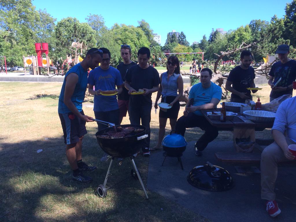 OsenCandice's tweet photo. Brilliant finish to Q2 on the Product team! Celebrating at the beach with tunes, games, BBQ  #mobifydays http://t.co/ADOFxg07vF