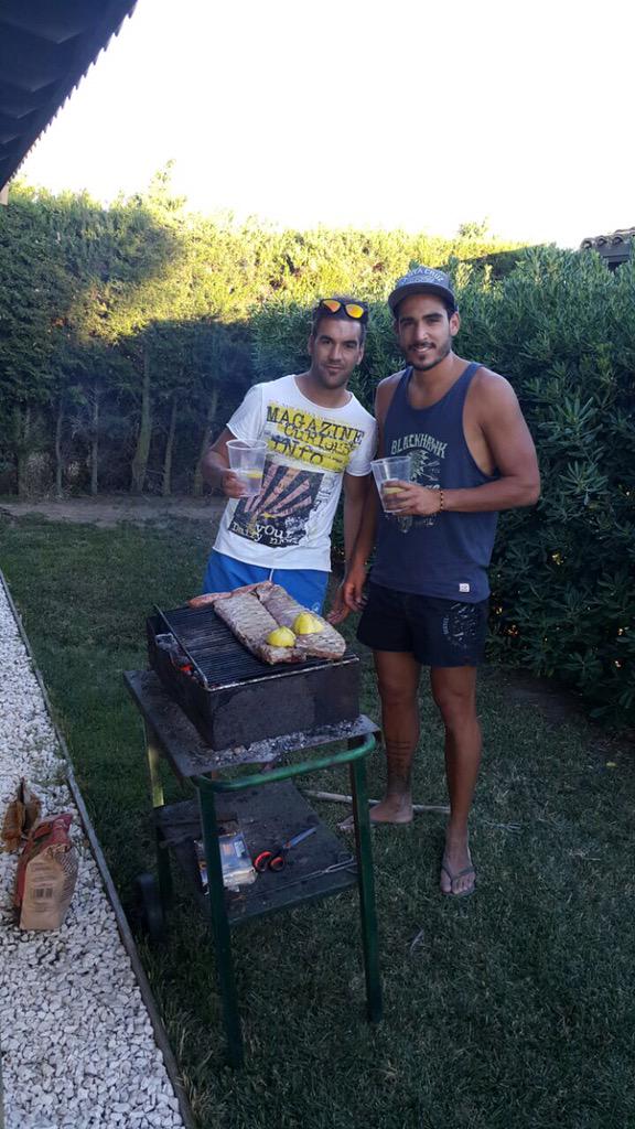 manoloreina28's tweet photo. #VacacionesCargandoPilas#🔋🔋🔋🔋🔋@Ana2duran @danieliston @elmendigo42 http://t.co/WACS1M3qsK