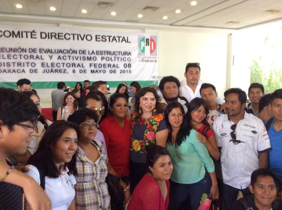 cjm_oaxaca's tweet photo. "La juventud, en todas partes, es atrayente, animosa y vencedora" (Rubén Darío) #CJMOaxaca #Oaxaca @IvonneOP@CCQ_PRI http://t.co/paQshGlBkE