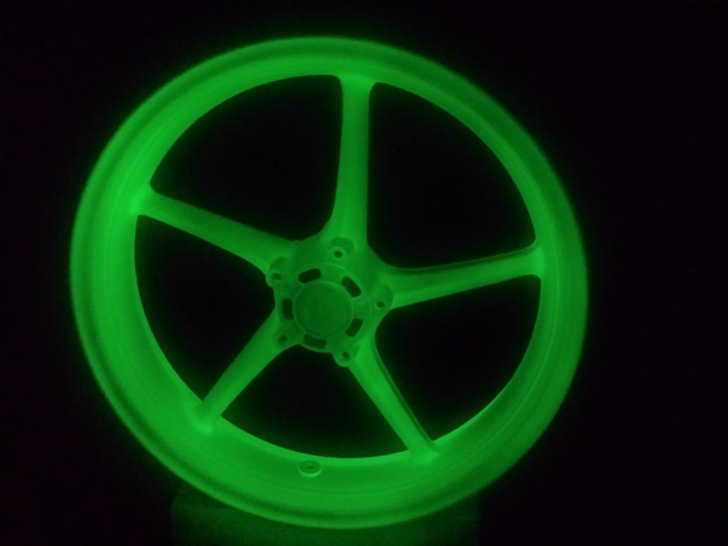 Precisionhydro's tweet image. Silver base and glow paint on top of that. More to come.