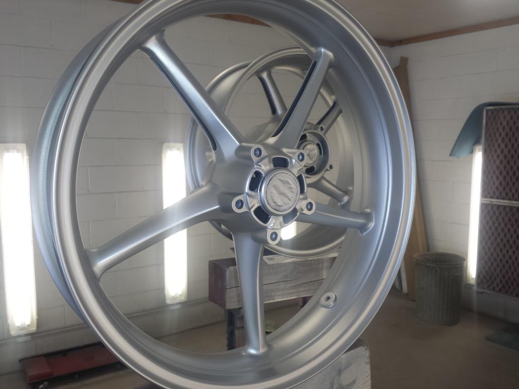 Precisionhydro's tweet image. Silver base and glow paint on top of that. More to come.