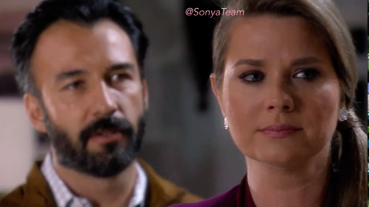 SonyaTeam's tweet photo. [@TierradeReyes #Capitulo137📷🐎❤️] #Cayetana(@Sonya_Smith) esta enamoradisima en el #CapitanFernandez(@lalovictoria) http://t.co/L6xGn1yH8M
