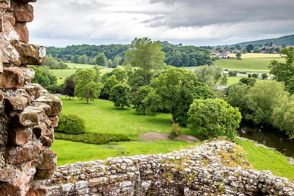 LakesCumbria's tweet photo. Couldn't agree more with @andrewswalks a visit to Brougham Castle, #Eden, #Cumbria, @EnglishHeritage is worth a stop http://t.co/BBTZrBaTcx
